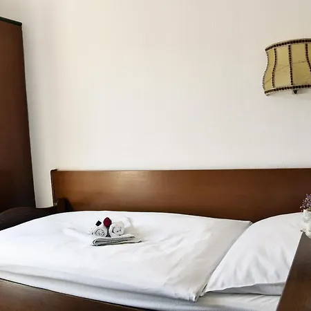 Szálloda Goldene Rose