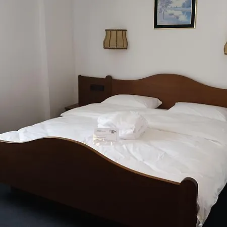 Szálloda Goldene Rose 3*